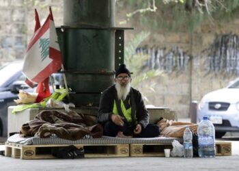 PBB menganggarkan 78 peratus penduduk Lubnan hidup di bawah garis kemiskinan. – AFP