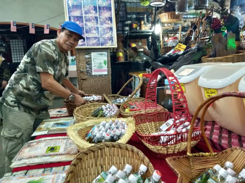 Pasar Ropewalk Bagan tetap dikunjungi