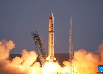 Malaysia akan membina sendiri tapak pelancaran roket untuk menghantar satelit ke orbit seperti dilaksanakan negara lain. - AGENSI