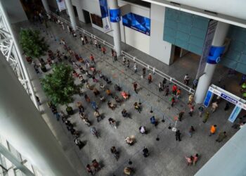 Vaksin yang diperlukan ibarat senjata untuk menentang Covid-19 dan varian baharunya.