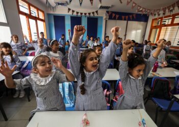 LEBIH 700 sekolah dan klinik kesihatan di bawah kelolaan UNRWA mungkin tidak dapat beroperasi sehingga hujung tahun ini jika dana tidak mencukupi. - AFP