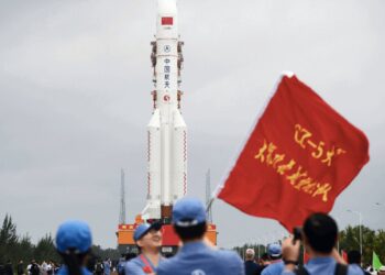CHINA menegaskan  menjalankan proses yang selamat mengikut undang-undang antarabangsa dalam melaksanakan program angkasa lepasnya.-AGENSI
