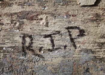 UMAT Islam dilarang mengucapkan R.I.P kepada orang bukan Islam. - AFP