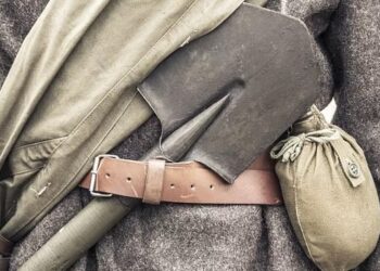 SENJATA tangan dikenali sebagai MPL-50 yang dikatakan digunakan oleh tentera simpanan Russia.-AGENSI