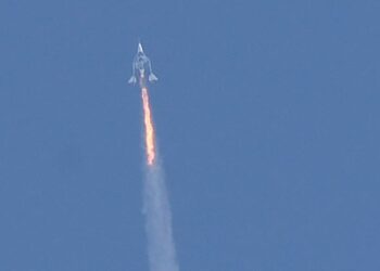 KAPAL angkasa Virgin Galactic,
VSS Unity berlepas ke angkasa
lepas dari New Mexico pada Julai
lalu. – AFP