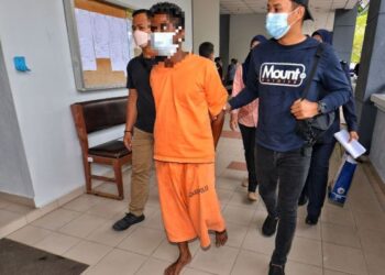 SEORANG lelaki etnik Rohingya direman tujuh hari bagi membantu siasatan kes bunuh rakan senegaranya.-UTUSAN/MOHD. SHAHJEHAN MAAMIN.