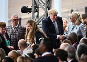 BORIS Johnson hadir pada majlis sambutan Ulang Tahun Ke-70 sempena Pemerintahan Ratu Britain, Ratu Elizabeth II di London. - AFP