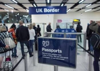 PENGUNJUNG dari Arab Saudi, negara Teluk lain dan Jordan hanya perlu membayar 10 pound (RM57.10) untuk memohon ETA. - AGENSI