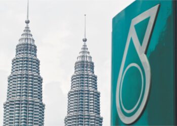 UZMA dan Dayang Enterprise Holdings diunjur menjadi penerima manfaat utama peningkatan capex Petronas.