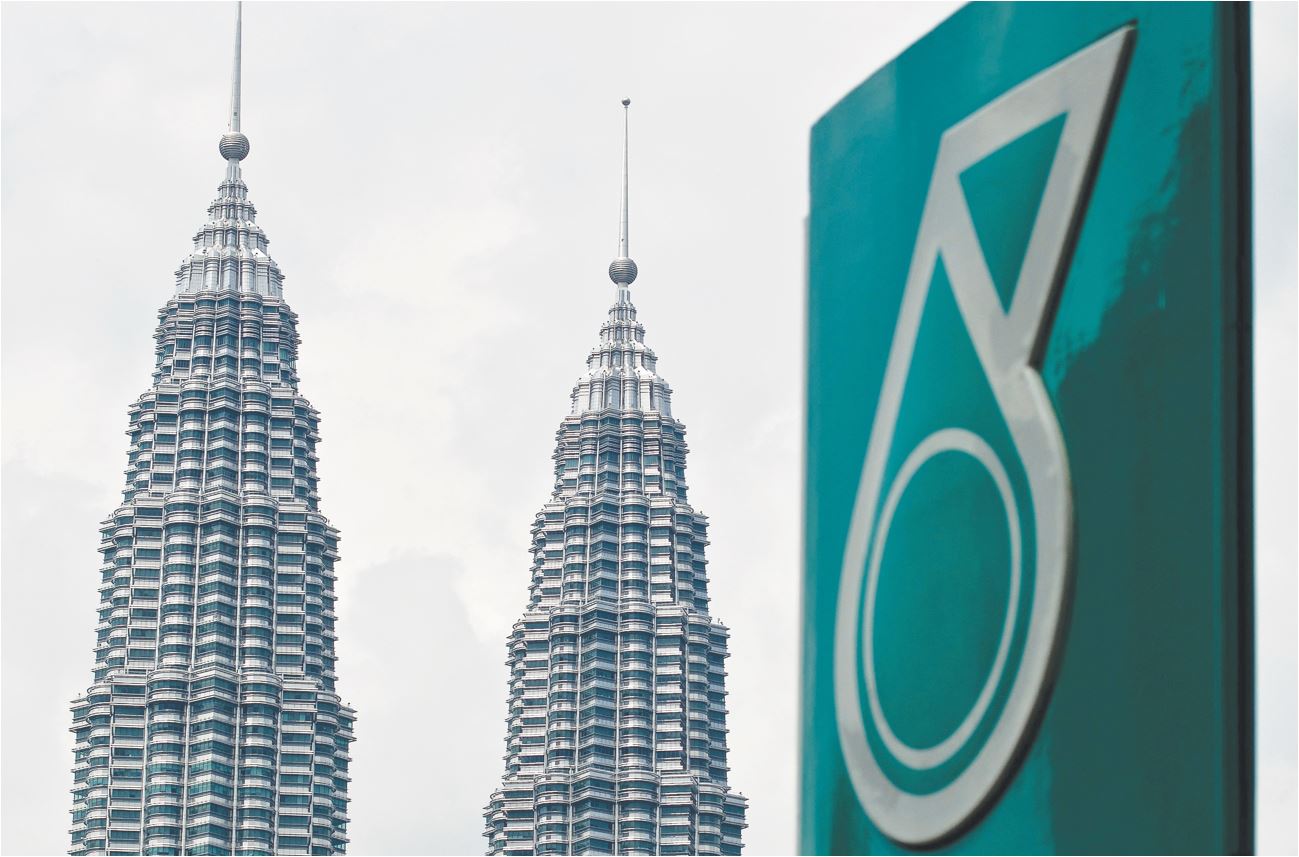 Компании малайзии. Петронас Малайзия. Petronas Twin Towers. Башня Петронас 1 разрушенна.