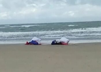 HASIL siasatan mendapati bungkusan itu mengandungi 800kg dadah jenis kokain. - AGENSI  