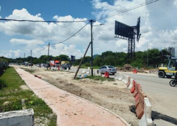 KEADAAN sepanjang Jalan Perusahaan, Juru menuju ke Jalan Tok Kangar, Simpang Ampat, Pulau Pinang yang didakwa mengambil masa terlalu lama untuk disiapkan sehingga mengundang risiko keselamatan kepada pengguna jalan raya.