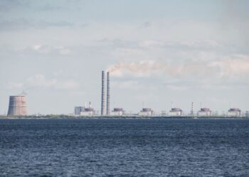 PEMANDANGAN loji tenaga nuklear Zaporizhzhia di luar bandar Enerhodar yang dikawal Russia di wilayah Zaporizhzhia, Ukraine. - AFP
