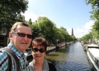 HOWARD dan Susan antara mangsa terkorban dalam tragedi pesawat MH17 yang ditembak jatuh di wilayah Donetsk, timur Ukraine pada 2014. - AGENSI