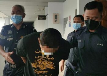 TERTUDUH yang juga seorang imam dan penjawat awam diiring keluar anggota polis selepas mengaku tidak bersalah di Mahkamah Sesyen, Ayer Keroh, Melaka atas pertuduhan melakukan rogol, amang seksual fizikal dan seks luar tabii terhadap adik iparnya.