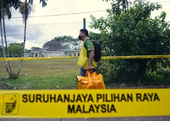 SEKIRANYA pilihan raya umum diadakan dalam masa terdekat, ia akan menyaksikan pertembungan antara parti-parti yang mewakili sebahagian besar pengundi Melayu. – UTUSAN/MUHAMAD IQBAL ROSLI