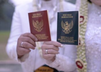 SETIAP buku nikah mempunyai nombor pendaftaran yang berbeza bagi mengelak penyalahgunaan. - AGENSI