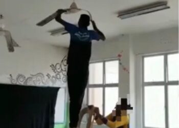 TANGKAP layar video yang menunjukkan pelajar merosakkan harta benda sekolah yang tular dalam media sosial yang didakwa berlaku di sebuah sekolah menengah kebangsaan di SPS, Pulau Pinang.