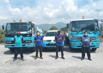 SEBAHAGIAN lori tangki digerakkan pihak SPAN ke Kuala Nerus dan Kuala Terengganu pada 5 Ogos 2021.