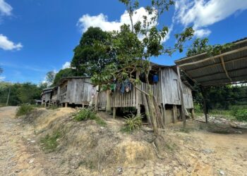 KAMPUNG Pinapak, Pitas di Sabah antara kawasan pedalaman yang belum mendapat bekalan air bersih. -UTUSAN/SURAIDAH ROSLAN