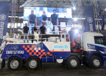 MAJLIS pelancaran Allianz Truck Warrior di Sentul, Kuala Lumpur, semalam. – UTUSAN/FAUZI BAHARUDIN
