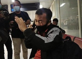 IDENTITI seorang daripada tiga anak Yaman Zai yang menaiki pesawat Sriwijaya Air sudah dikenal pasti oleh pihak berkuasa Indonesia. - AGENSI