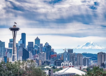 BANDAR raya Seattle berisiko dilanda gempa bumi sekuat 7.5 Richter yang boleh mencetuskan tsunami besar. - AGENSI