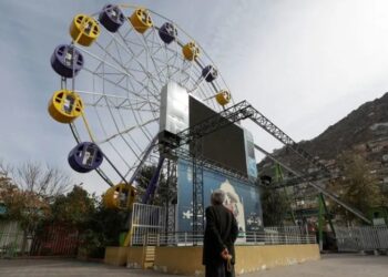 PEMIMPIN Taliban mengenakan arahan baharu menghalang golongan wanita memasuki taman hiburan di Kabul.-AFP