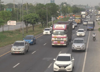 JUMLAH kemalangan jalan raya diramal meningkat menjelang festival Songkran yang akan bermula pada 13 April ini. - AGENSI