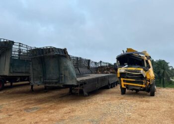 PENGUSAHA lori kerugian sekitar RM150,000 apabila dua buah lori miliknya terlibat dalam kemalangan dalam dua kejadian berbeza ketika melalui jalan alternatif dengan bukit tinggi di Jalan Kerambit-Limau Purut-Mela menuju ke Benta.