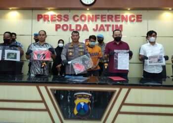 SUSPEK mengelar badan isterinya sebanyak enam kali menyebabkan mangsa cedera parah dan paru-parunya terkoyak. - AGENSI