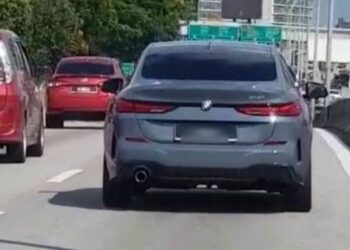 Kenderaan mewah jenis BMW yang dirakam menggunakan nombor pendaftaran 'fancy' dalam satu klip video yang tular di media sosial.
