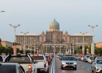 RANCANGAN Malaysia
Ke-12 (RMK12) dilihat
bakal mengubah
wajah perkhidmatan
awam melalui
proses transformasi
menyeluruh bagi
memenuhi ekspektasi
pelanggan. –UTUSAN/
FAISOL MUSTAFA