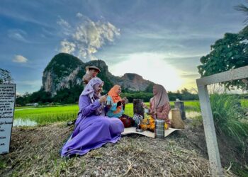 BALBUK Haus adalah sebuah kafe berkonsepkan kesenian, alam dan budaya terletak di tengah sawah di Kampung Balik Bukit, Chuping, Padang Besar antara yang menjadi tumpuan pelancong ke Perlis. 
– UTUSAN/MOHD. HAFIZ ABD. MUTALIB