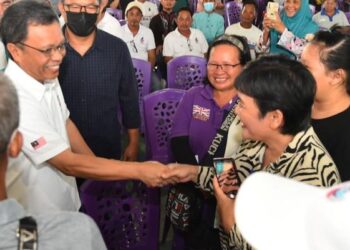 MOHD. Shafie Apdal semasa tiba di Program Jelajah Bersama Rakyat di Sipitang hari ini.