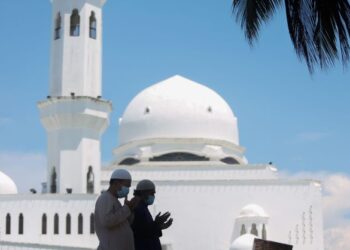 BUKAN hanya terdapat dalam Perkara 3 Perlembagaan Persekutuan bahkan lebih daripada itu, dalam setiap sendi negara nilai Islamik itu terserlah. – UTUSAN/PUQTRA HAIRRY