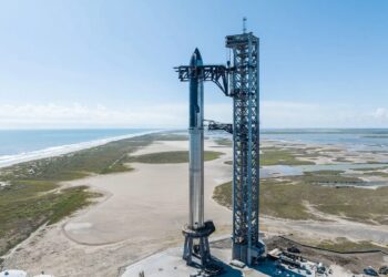 KAPAL angkasa Starship di kemudahan syarikat SpaceX di Boca Chica, Texas. - AGENSI  