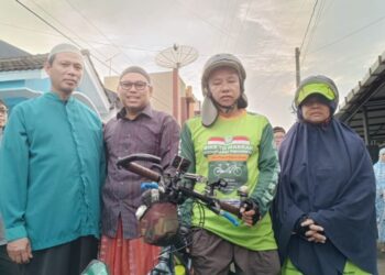 NASHRULLAH Ong dan isterinya berlepas dari Indonesia pada 7 Mei lalu dan dijangka tiba di Mekah pada Januari tahun depan. - AGENSI