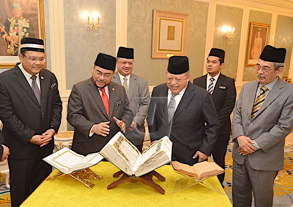 Mujahid mengadap Raja Perlis - Utusan Malaysia