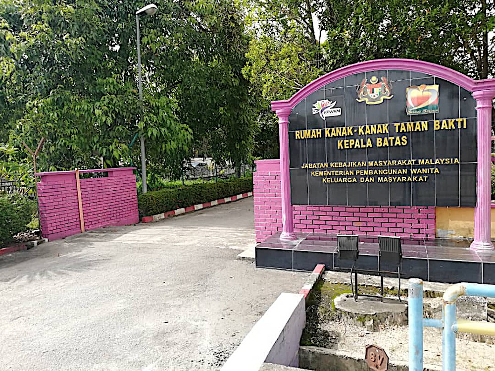 4 budak rindu rumah lari asrama - Utusan Malaysia