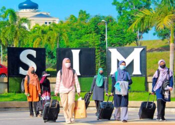 SETIAP pelajar perlu memiliki keseimbangan dalam hal ehwal pembelajaran mahupun aktiviti di luar bilik kuliah. – UTUSAN/MUHAMMAD IZZAT TERMIZIE