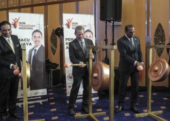 Skim Perantisan Nasional (SPN) dirasmikan oleh Menteri Belia dan Sukan, Datuk Seri Reezal Merican Naina Merican; Menteri Kerja Raya, Datuk Seri Fadillah Yusof dan Menteri Sumber Manusia, Datuk Seri M. Saravanan di Putrajaya pada Julai lalu.