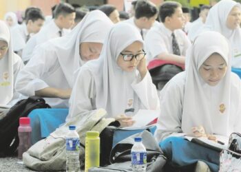 SMK memikul tanggungjawab amat berat dalam memupuk perpaduan masyarakat. – GAMBAR HIASAN/UTUSAN