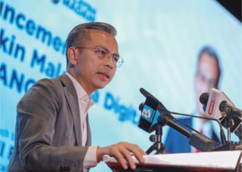 FAHMI Fadzil melancarkan Program Mangkin Malaysia Digital (Pemangkin) di Kuala Lumpur, semalam. - UTUSAN/SADDAM YUSOFF