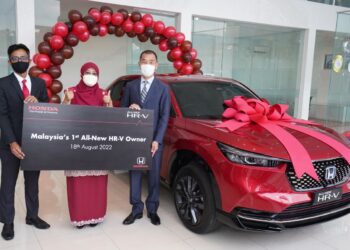 MAJLIS penyerahan Honda HR-V serba baharu kepada Nurul Hafida Mhd. Jais di Cheras, Kuala Lumpur.