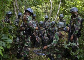TENTERA Darat Indonesia paling ramai terlibat dalam kes keganasan terhadap orang awam sepanjang tempoh tiga tahun. – AFP