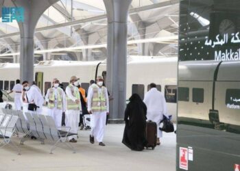 Kumpulan pertama jemaah haji dari Jeddah dan Madinah tiba di Mekah menggunakan tren laju Haramain.