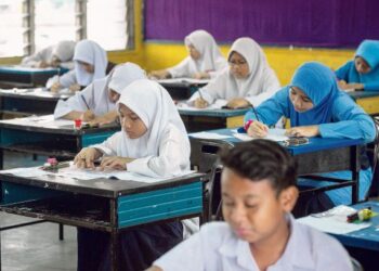 PEPERIKSAAN UPSR dan PT3 untuk 2020 tidak seharusnya dibatalkan. – GAMBAR HIASAN/UTUSAN