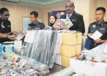 MASYARAKAT dan pihak industri perlu melaporkan mana-mana kegiatan cetak rompak kepada pihak berkuasa. – GAMBAR HIASAN/UTUSAN