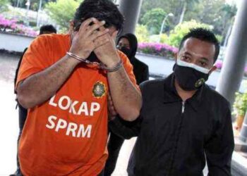 TINDAKAN adil perlu diambil kepada pemberi dan penerima rasuah. -UTUSAN/ FAISOL MUSTAFA